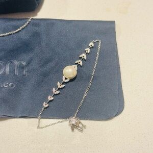 Silver Pearl Leaf Bracelet